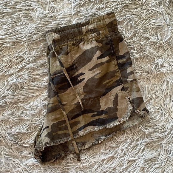 NWT Express Camo Linen Bland Shorts Frayed Hem Pull On - Picture 8 of 9